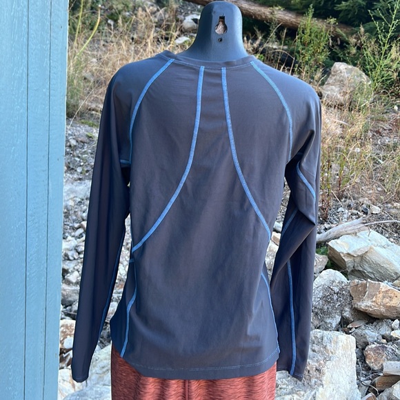 L.L.Bean NWOT UPF 50 long sleeve fitted grey shirt with blue, stretchy size LG - Picture 5 of 9